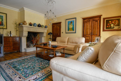 French property for sale in Cublac, Corrèze - €420,000 - photo 2