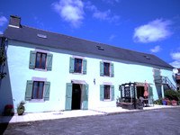 Maison à vendre à Saint-Coulitz, Finistère - 911.600 € - photo 2