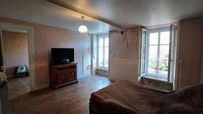 French property for sale in Isigny-sur-Mer, Calvados - €116,900 - photo 2