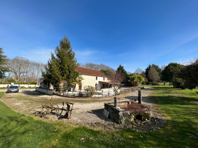 French property for sale in Chillac, Charente - €371,000 - photo 1
