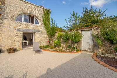 Maison à vendre à Vars, Charente, Poitou-Charentes, avec Leggett Immobilier