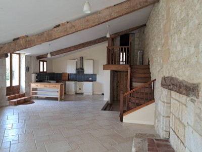 French property for sale in Saint-Romain-la-Virvée, Gironde - €299,600 - photo 2