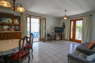 French property for sale in Tulette, Drôme - €225,000 - photo 3