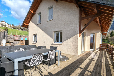 Maison à vendre à Aix-les-Bains, Savoie, Rhône-Alpes, avec Leggett Immobilier