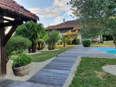 French property for sale in Luppé-Violles, Gers - €457,500 - photo 1