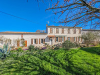 Maison à vendre à Boisredon, Charente-Maritime - 355 000 € - photo 1