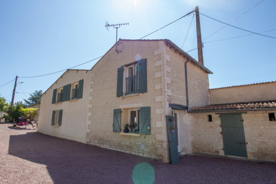 French property for sale in Dercé, Vienne - €319,500 - photo 5