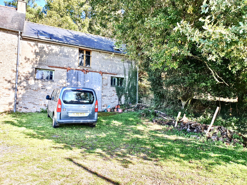French property for sale in Béganne, Morbihan - &#8364;318,000 - photo 2