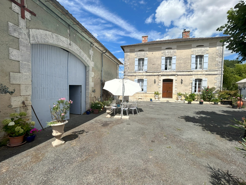 French property for sale in Villetoureix, Dordogne - €318,000 - photo 1