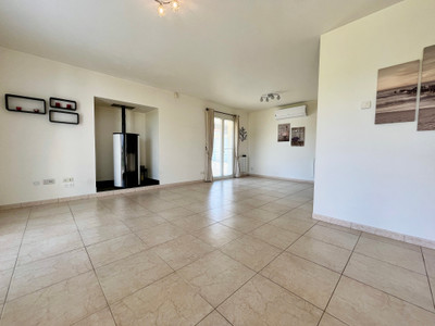 French property for sale in Miramont-de-Guyenne, Lot-et-Garonne - €232,000 - photo 2