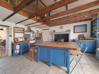 Propriété à vendre à Chef-Boutonne, Deux-Sèvres - 199 900 € - photo n°4