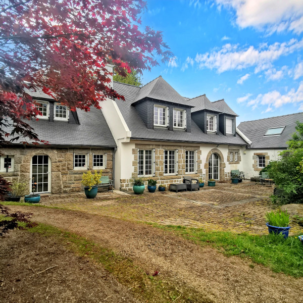Propriété à vendre à Berrien, Finistère - 333 900 €