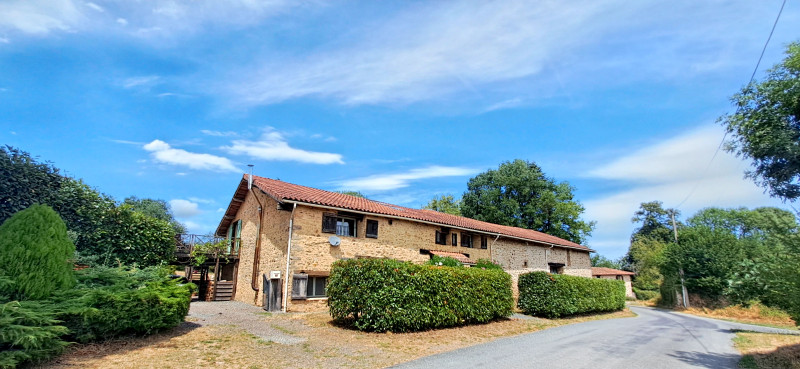 French property for sale in Les Salles-Lavauguyon, Haute-Vienne - €338,140 - photo 0