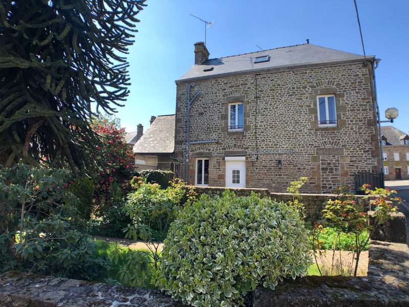 House for sale in SaintDenisdeGastines Mayenne A superb Property