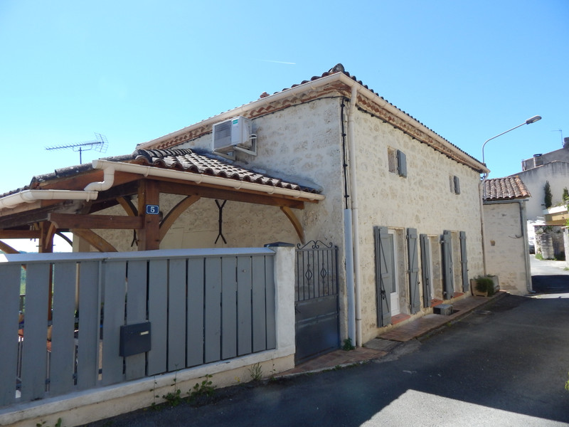 French property for sale in Montpezat, Lot-et-Garonne - €299,000 - photo 2