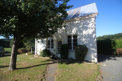 French property for sale in Sourdeval, Manche - €150,000 - photo 2