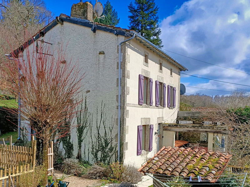 Maison à vendre à Saint-Pardoux-le-Lac, Haute-Vienne - 183.600 € - photo 1