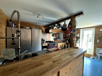 French property for sale in Laprugne, Allier - €364,000 - photo 2