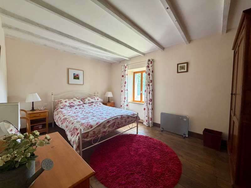 French property for sale in Vayres, Haute-Vienne - €250,000 - photo 7