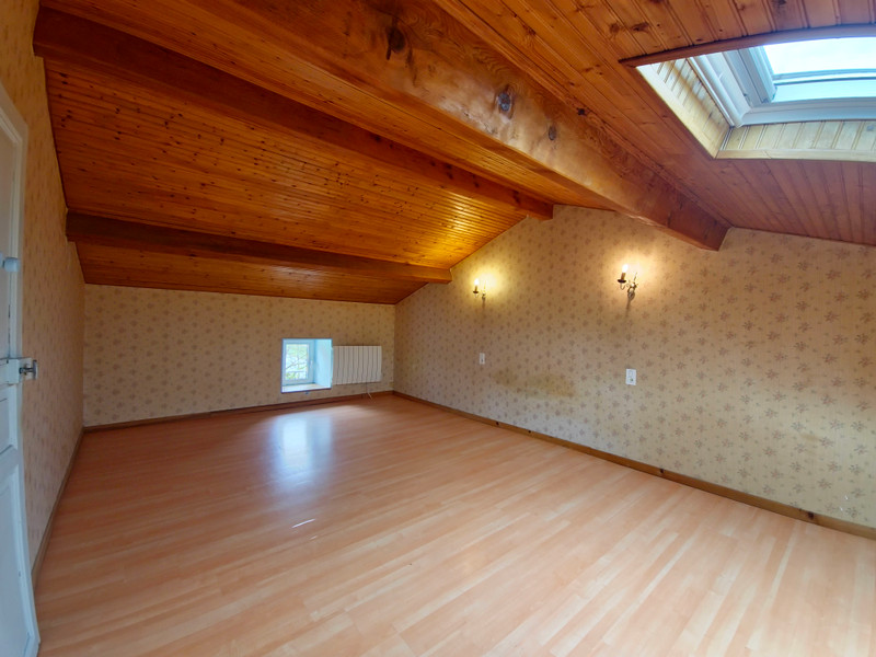 French property for sale in Maillezais, Vendée - €195,000 - photo 5