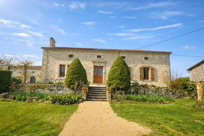 Maison à vendre à Lauzun, Lot-et-Garonne, Aquitaine, avec Leggett Immobilier