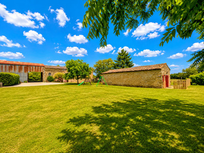 French property for sale in Chey, Deux-Sèvres - €395,000 - photo 6