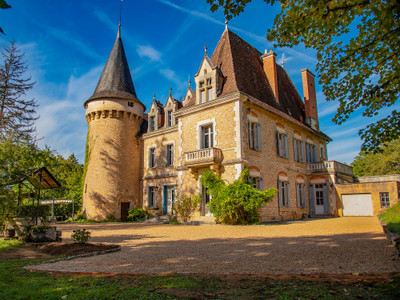 chateau for sale in Dordogne