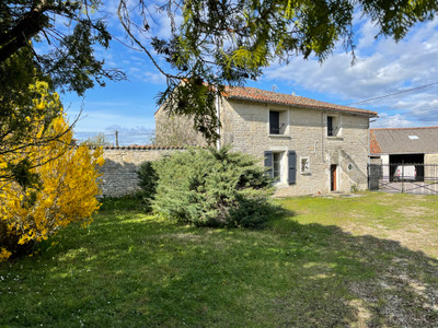 Maison à vendre à Asnières-en-Poitou, Deux-Sèvres, Poitou-Charentes, avec Leggett Immobilier