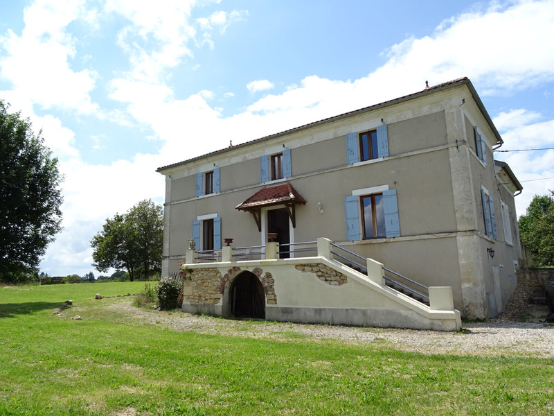 Maison à vendre en Aquitaine Dordogne SaintJeandeCôle Belle propriété avec piscine, 6,3