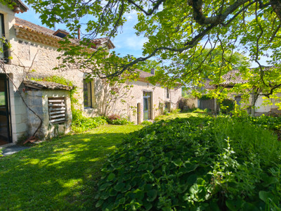 Maison à vendre à Vallereuil, Dordogne, Aquitaine, avec Leggett Immobilier