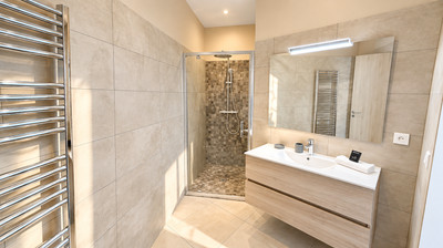 French property for sale in Cannes, Alpes-Maritimes - €1,990,000 - photo 8