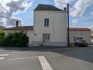 house for sale in Deux-Sèvres
