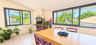 French property for sale in Maillezais, Vendée - €185,000 - photo 1