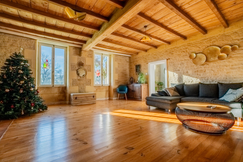 French property for sale in Mons, Charente-Maritime - €340,000 - photo 5