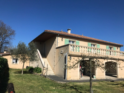 Maison à vendre à Saint-Laurent-sur-Manoire, Dordogne, Aquitaine, avec Leggett Immobilier