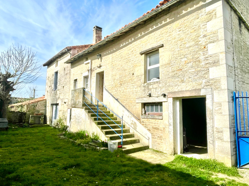 Propriété à vendre à Bessé, Charente - 119 900 €
