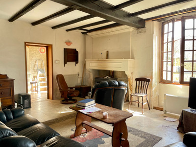 French property for sale in Vouharte, Charente - €152,600 - photo 2