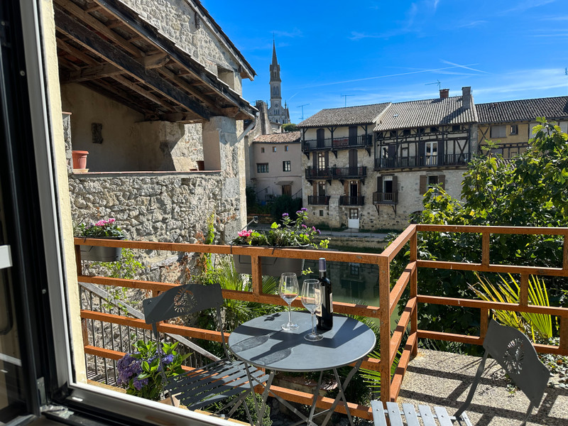 French property for sale in Nérac, Lot-et-Garonne - €389,000 - photo 1