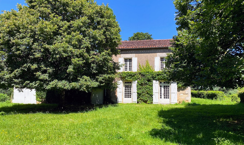 Maison à Suaux, Charente - photo 1