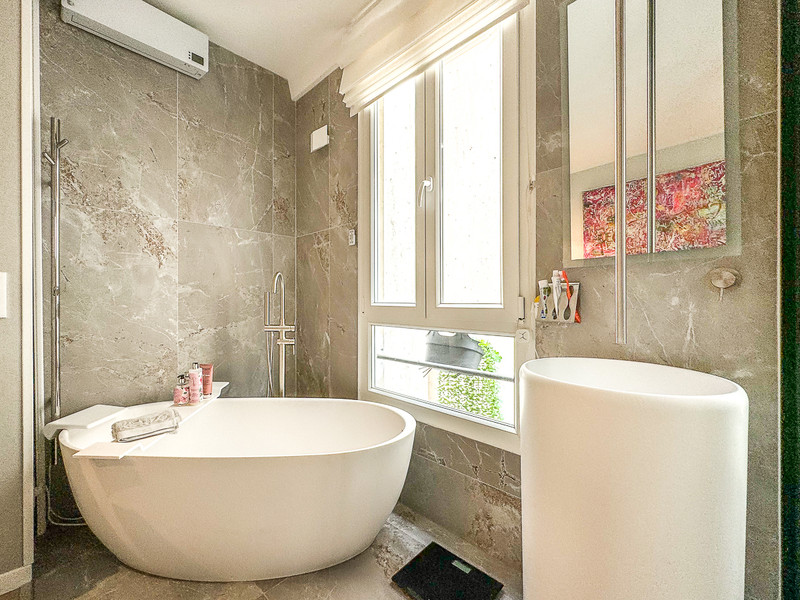 French property for sale in Paris 4e Arrondissement, Paris - €1,380,000 - photo 8