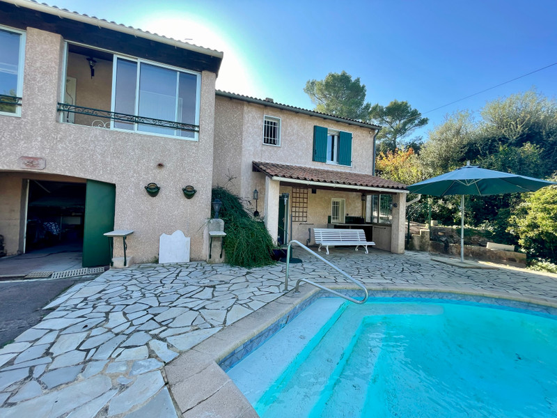 French property for sale in Taradeau, Var - €489,000 - photo 2