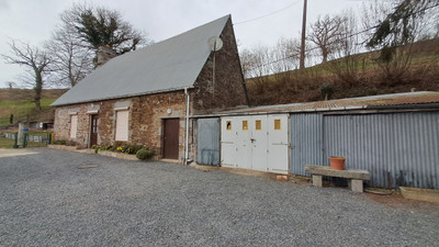 Maison à vendre à Montsecret-Clairefougère, Orne, Basse-Normandie, avec Leggett Immobilier