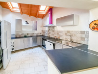 Maison à vendre à Uzès, Gard - 370.000 € - photo 2