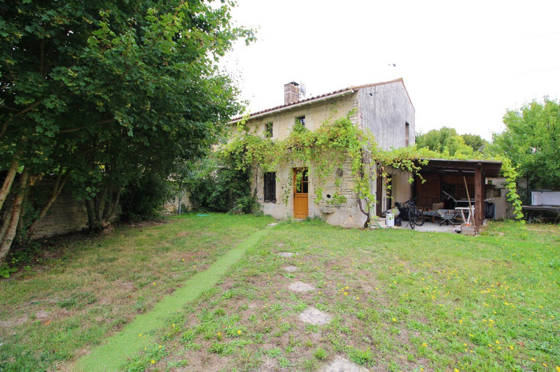 French property for sale in Villefollet, Deux-Sèvres - €371,000 - photo 11