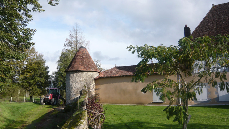 French property for sale in Oradour-Saint-Genest, Haute-Vienne - &#8364;975,200 - photo 5