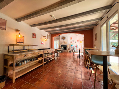 French property for sale in Le Val, Var - €1,490,000 - photo 8