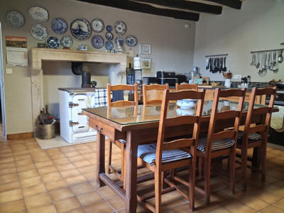 French property for sale in Civray, Vienne - €304,950 - photo 2