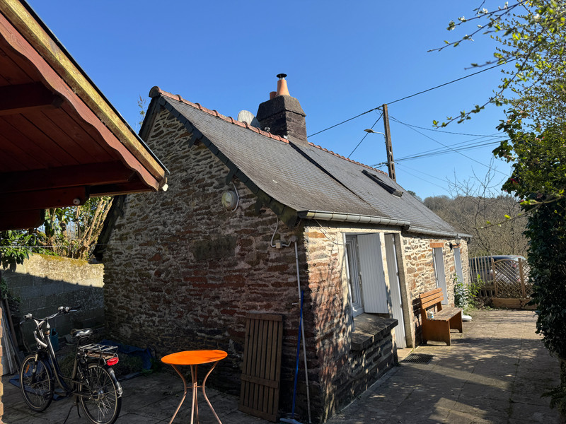 French property for sale in Plélauff, Côtes-d'Armor - €77,000 - photo 1