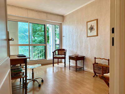 French property for sale in Vélizy-Villacoublay, Yvelines - €320,000 - photo 4