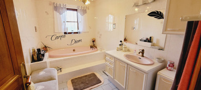 French property for sale in Saint-Barthélemy-d'Agenais, Lot-et-Garonne - €347,700 - photo 8